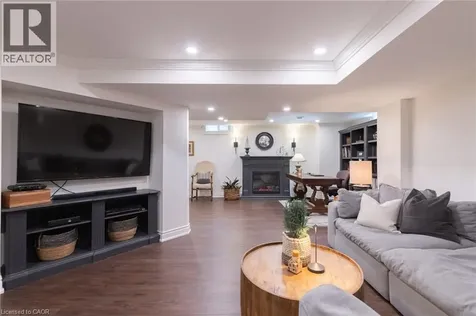 392 Aspen Forest Drive Oakville ON L6J 6H5