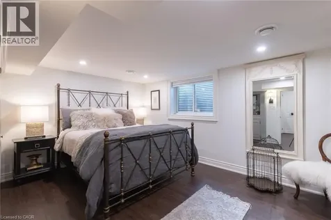 392 Aspen Forest Drive Oakville ON L6J 6H5