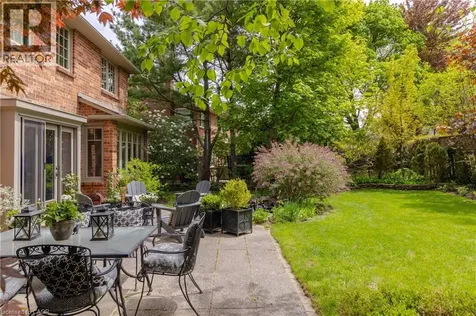 392 Aspen Forest Drive Oakville ON L6J 6H5