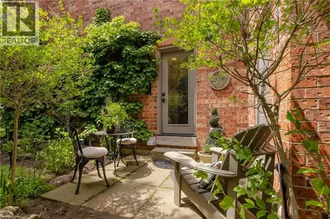 392 Aspen Forest Drive Oakville ON L6J 6H5
