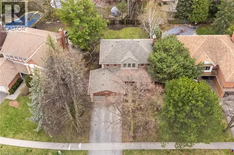 392 Aspen Forest Drive Oakville ON L6J 6H5
