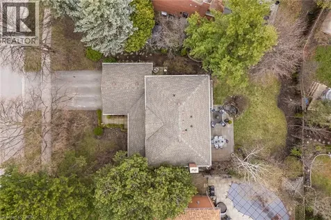 392 Aspen Forest Drive Oakville ON L6J 6H5