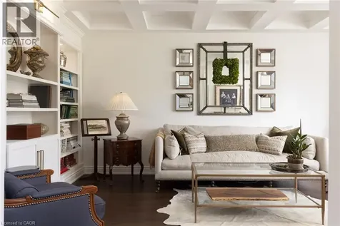 392 Aspen Forest Drive Oakville ON L6J 6H5