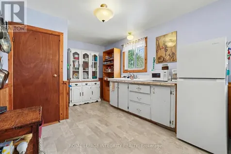 961 11th Concession Road Lanark Highlands ON K0G 1M0