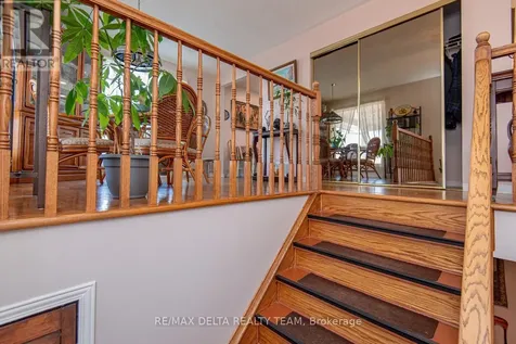 892 Beauchamp Avenue Ottawa ON K1C 3A7