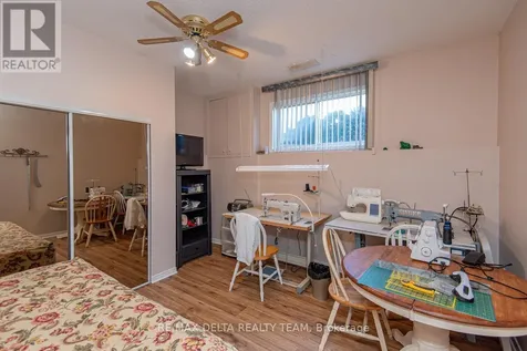 892 Beauchamp Avenue Ottawa ON K1C 3A7