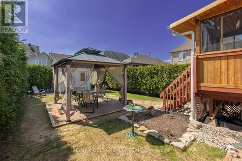 892 Beauchamp Avenue Ottawa ON K1C 3A7