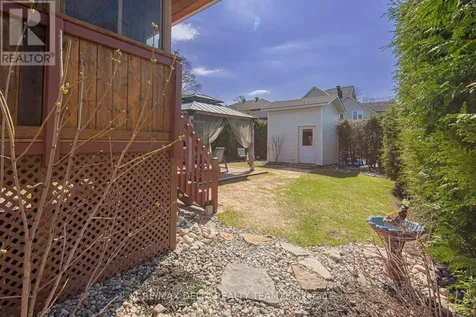 892 Beauchamp Avenue Ottawa ON K1C 3A7