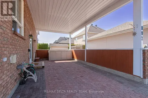 892 Beauchamp Avenue Ottawa ON K1C 3A7