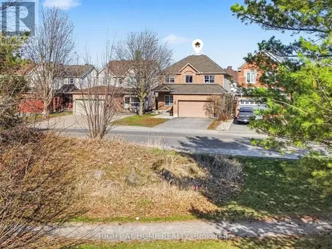 257 Stoneway Drive Ottawa ON K2G 6E9