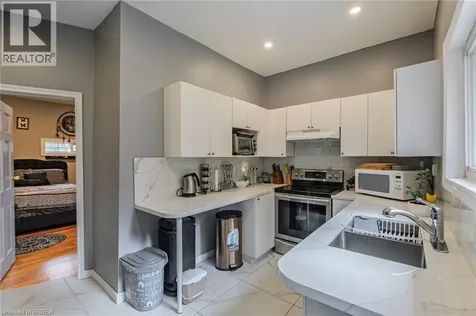 2104 Governors Road Hamilton ON L0R 1J0