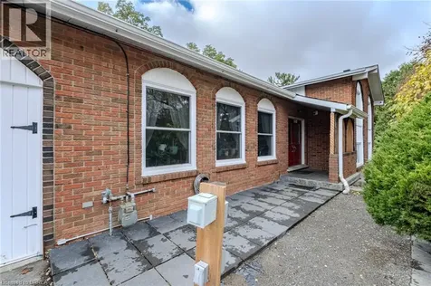 2104 Governors Road Hamilton ON L0R 1J0
