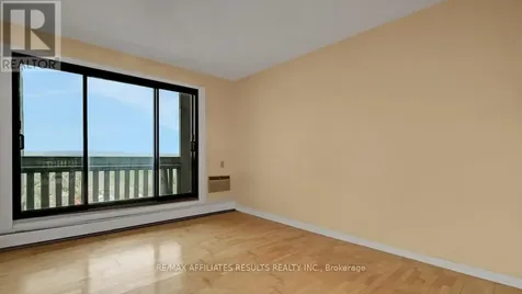 415 Greenview Avenue Ottawa ON K2B 8G5