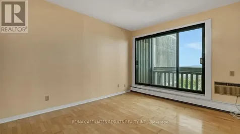 415 Greenview Avenue Ottawa ON K2B 8G5
