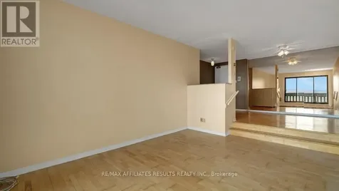 415 Greenview Avenue Ottawa ON K2B 8G5