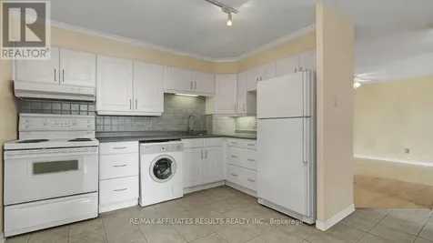 415 Greenview Avenue Ottawa ON K2B 8G5