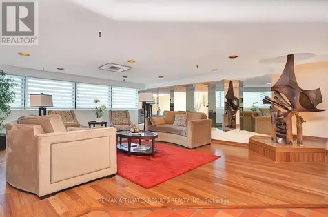 415 Greenview Avenue Ottawa ON K2B 8G5