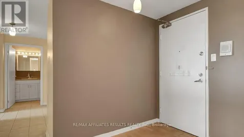 415 Greenview Avenue Ottawa ON K2B 8G5