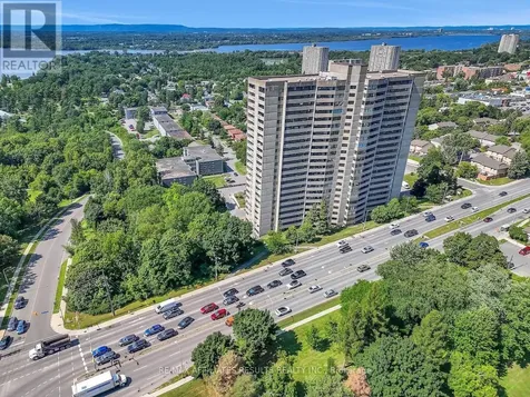 415 Greenview Avenue Ottawa ON K2B 8G5