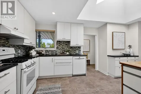 1 Meredith Avenue Cobourg ON K9A 4G6