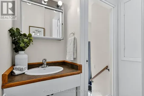 1 Meredith Avenue Cobourg ON K9A 4G6