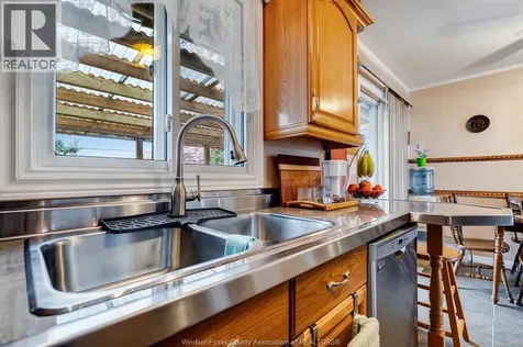 25 Regatta Drive Leamington ON N8H 5L6