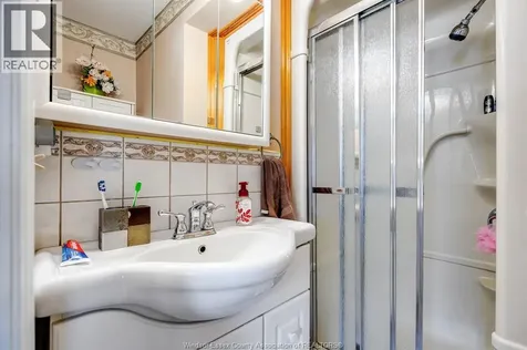 25 Regatta Drive Leamington ON N8H 5L6