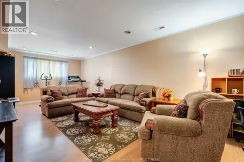 25 Regatta Drive Leamington ON N8H 5L6