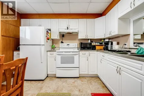 25 Regatta Drive Leamington ON N8H 5L6