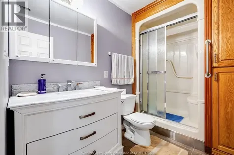 25 Regatta Drive Leamington ON N8H 5L6