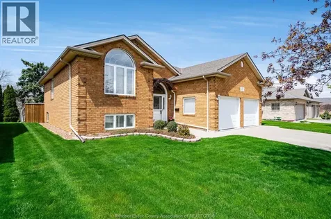 25 Regatta Drive Leamington ON N8H 5L6
