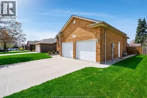 25 Regatta Drive Leamington ON N8H 5L6