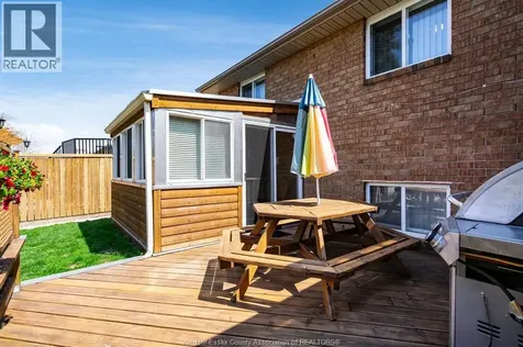 25 Regatta Drive Leamington ON N8H 5L6