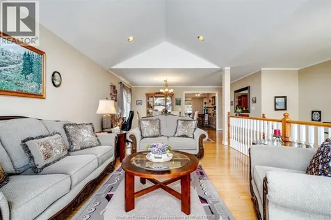 25 Regatta Drive Leamington ON N8H 5L6