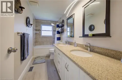 172 Rennie Drive Kitchener ON N2A 1J6