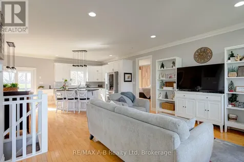 296 Glass Street St. Marys ON N4X 1E5