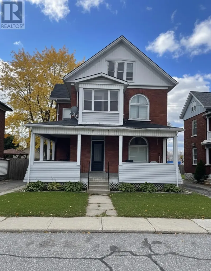 28 Mcewen Avenue Smiths Falls ON K7A 2K4