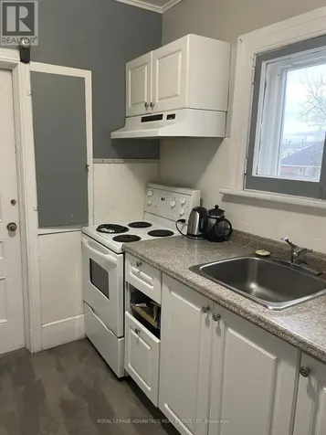 28 Mcewen Avenue Smiths Falls ON K7A 2K4