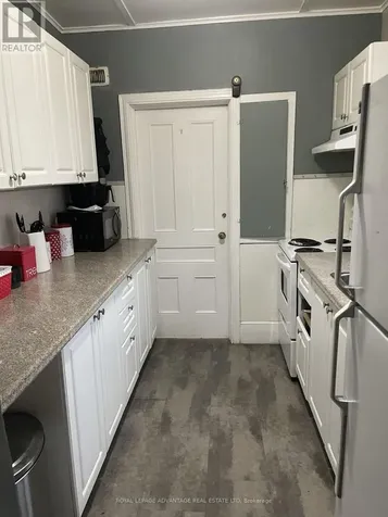 28 Mcewen Avenue Smiths Falls ON K7A 2K4