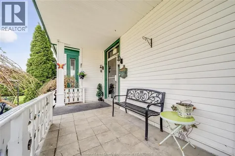 122 Talbot St. S Essex ON N8N 1B4