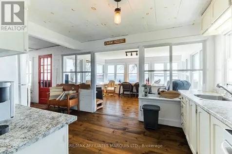 11 Hamilton Island Road South Glengarry ON K0C 2E0