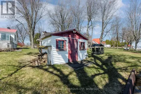 11 Hamilton Island Road South Glengarry ON K0C 2E0