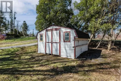11 Hamilton Island Road South Glengarry ON K0C 2E0