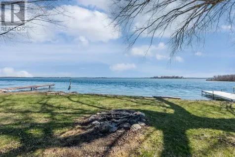 11 Hamilton Island Road South Glengarry ON K0C 2E0