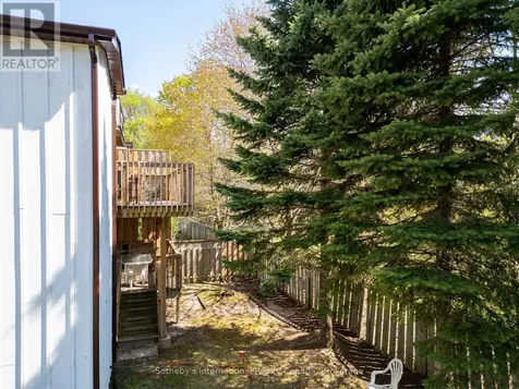 210 Arlberg Crescent Blue Mountains ON L9Y 0M1