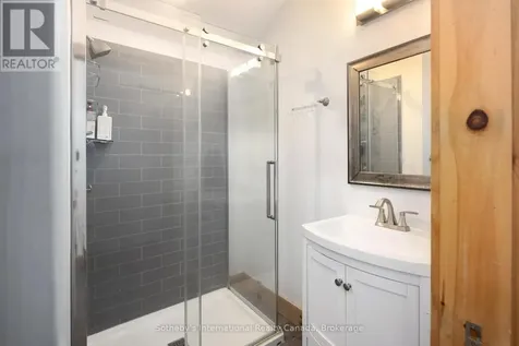 210 Arlberg Crescent Blue Mountains ON L9Y 0M1