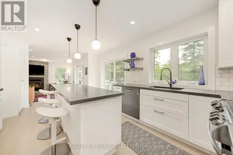77 Polish Avenue Penetanguishene ON L9M 1W8