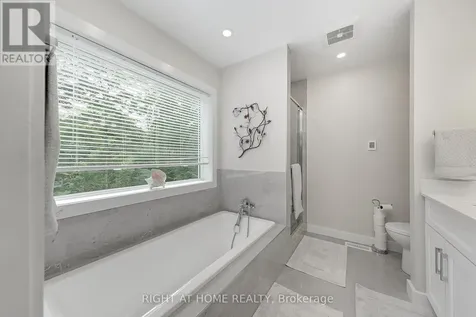 77 Polish Avenue Penetanguishene ON L9M 1W8