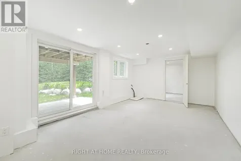 77 Polish Avenue Penetanguishene ON L9M 1W8