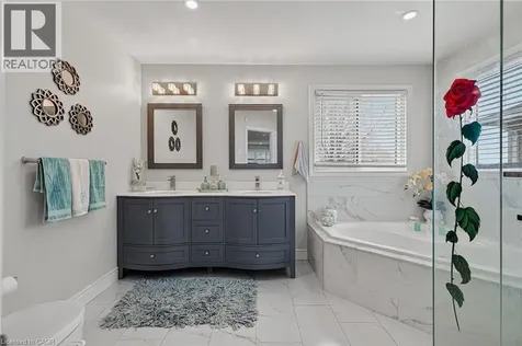 79 Holbrook Crescent Cambridge ON N1T 1V7